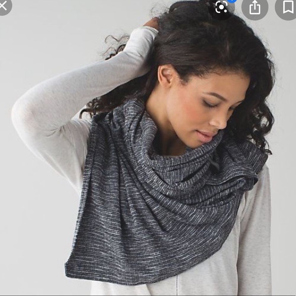 Lululemon Vinyasa Scarf